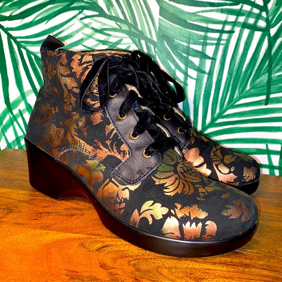 Alegria Shoes - Alegria Eliza Regal Floral Copper Ankle Boots Women’s 38 8-8.5